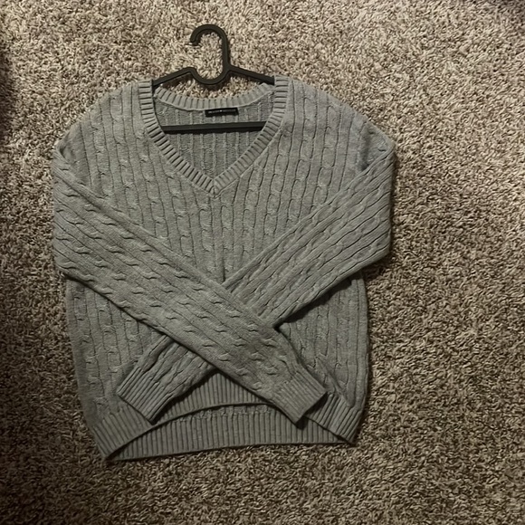 NEVER WORN BRANDY MELVILLE knit SWEATER in size M, in great condition - Picture 3 of 3
